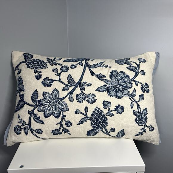 Pier 1 Imports Throw Pillows Set of 2 Embroidered Floral 12 x 19 - Picture 5 of 9